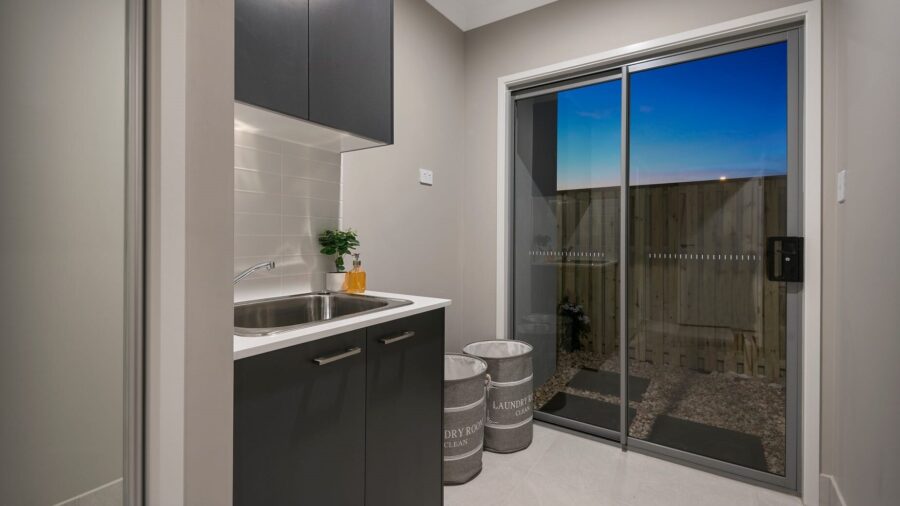 LOT 2 SAMFORD DRIVE HOLMVIEW (3)